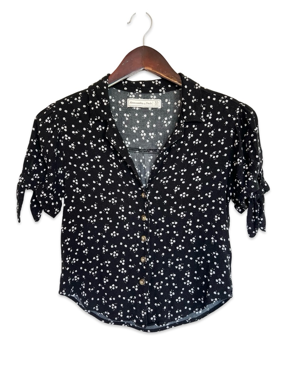 Abercrombie & Fitch black and white ditsy floral crop top Size XS Bow sleeves